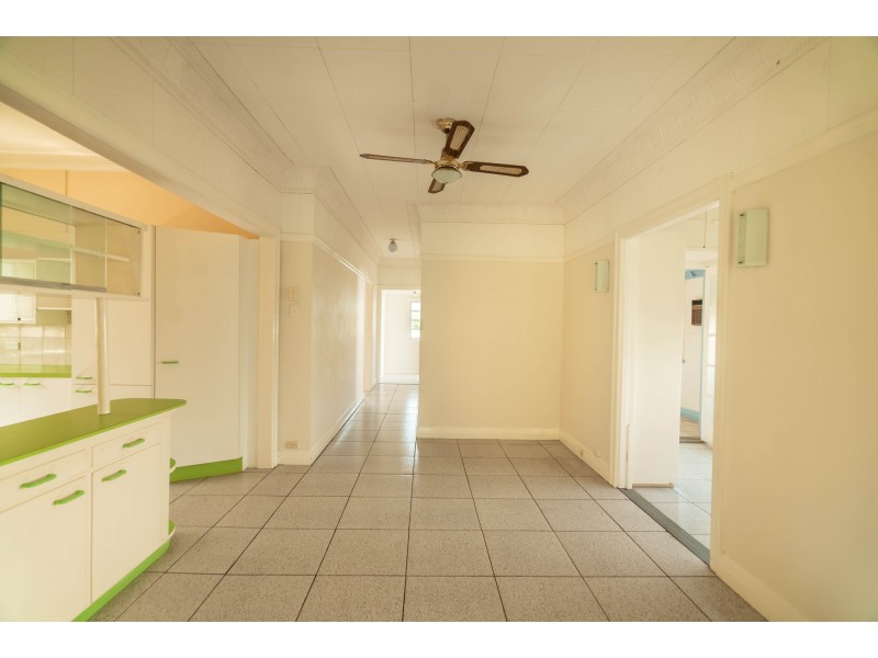 27 Tathra Street, Stafford QLD 4053