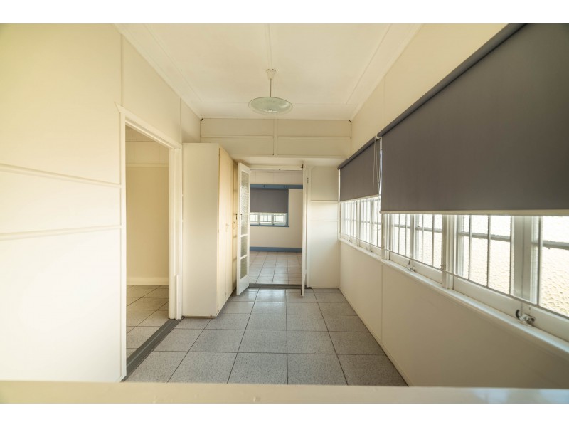 27 Tathra Street, Stafford QLD 4053