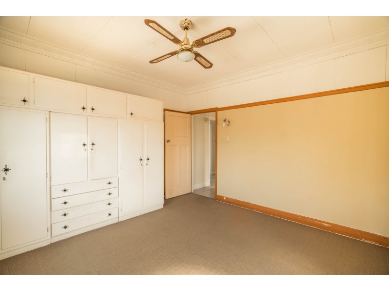 27 Tathra Street, Stafford QLD 4053