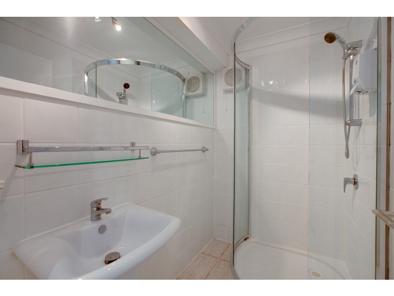 26 Treasure Island Avenue, Karragarra Island QLD 4184