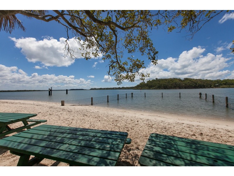 26 Treasure Island Avenue, Karragarra Island QLD 4184