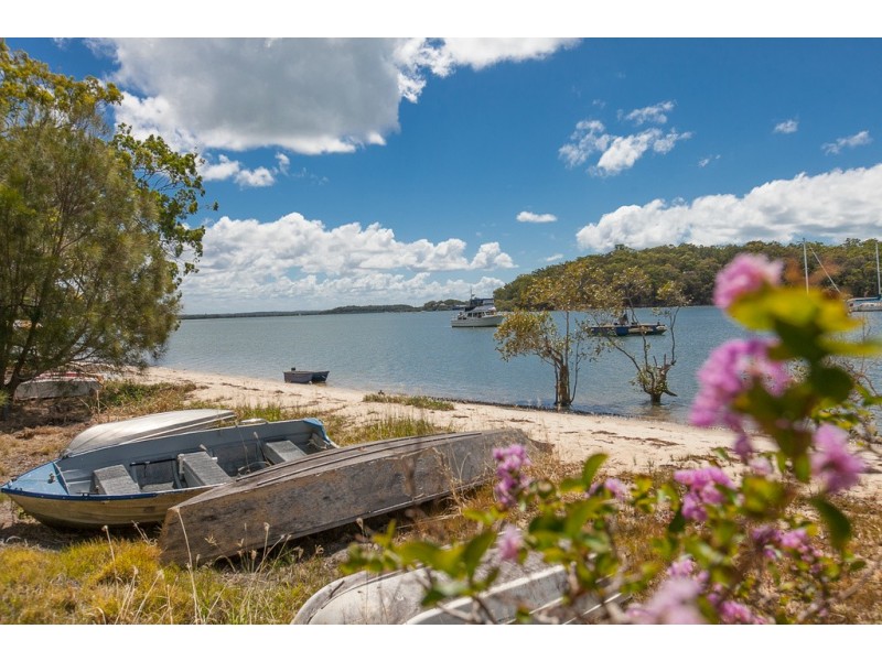 26 Treasure Island Avenue, Karragarra Island QLD 4184