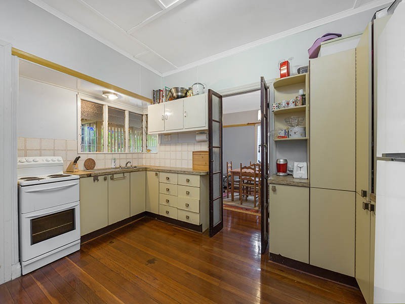 35 Bega Street, Grange QLD 4051