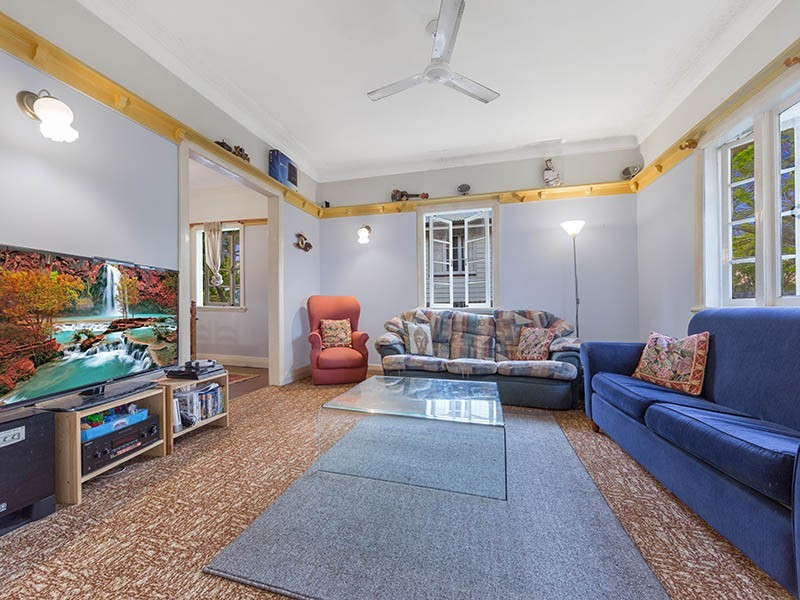 35 Bega Street, Grange QLD 4051