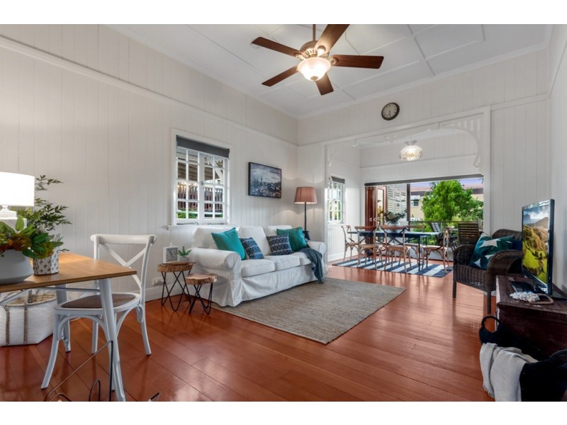 4 Nathan Avenue, Ashgrove QLD 4060
