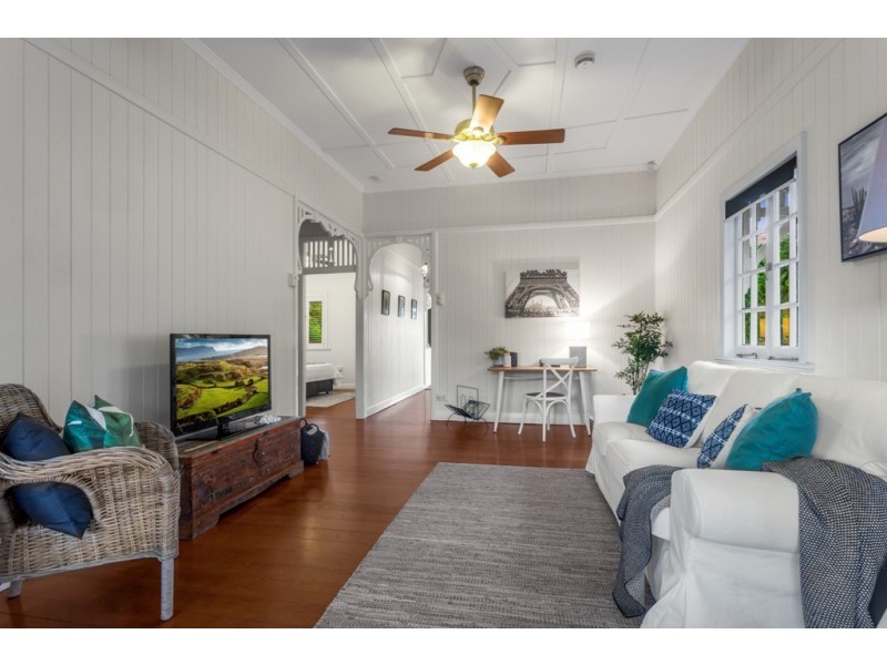 4 Nathan Avenue, Ashgrove QLD 4060
