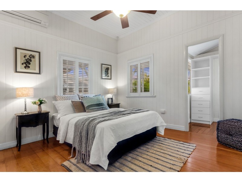 4 Nathan Avenue, Ashgrove QLD 4060
