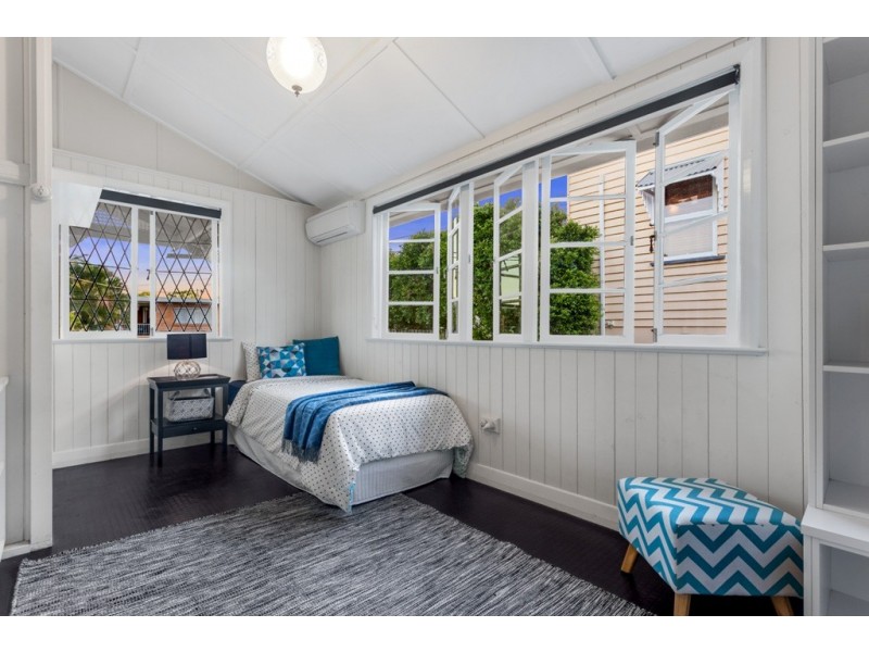 4 Nathan Avenue, Ashgrove QLD 4060