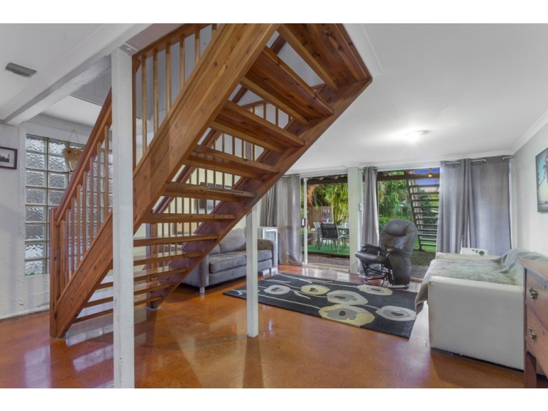 22 Dennis Street, Grange QLD 4051