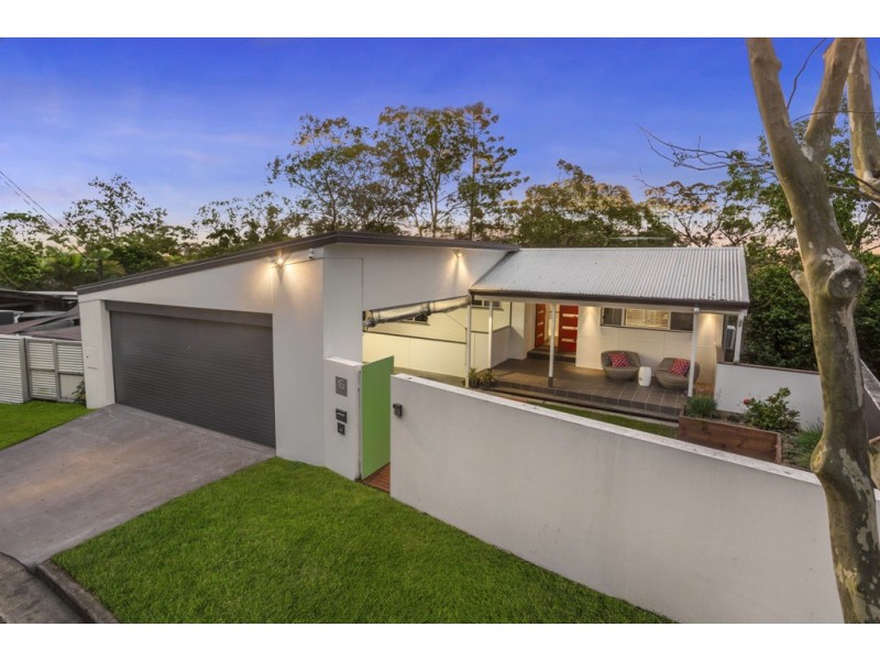 16 Greenway Street, Grange QLD 4051