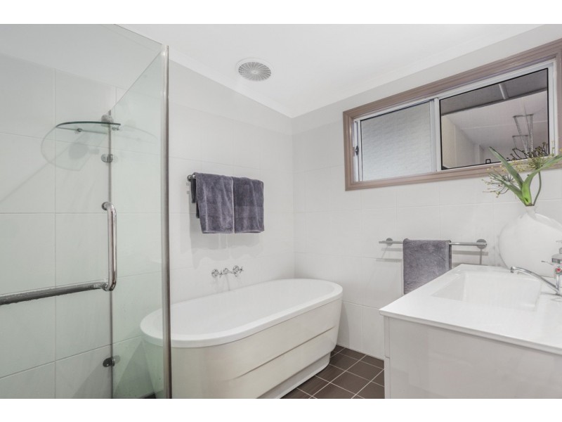 16 Greenway Street, Grange QLD 4051