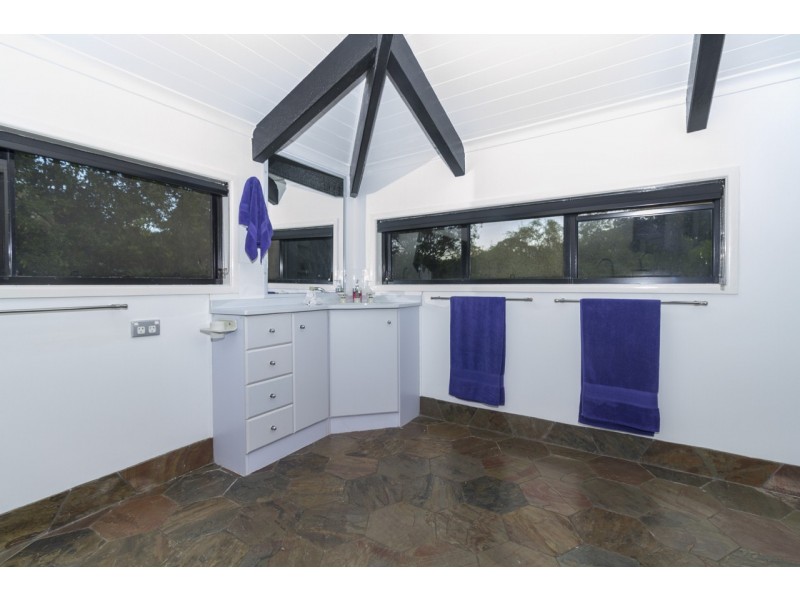 20 The Esplanade, Karragarra Island QLD 4184