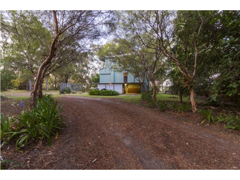 20 The Esplanade, Karragarra Island QLD 4184