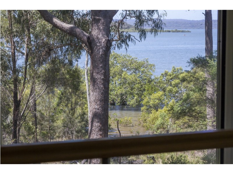 20 The Esplanade, Karragarra Island QLD 4184