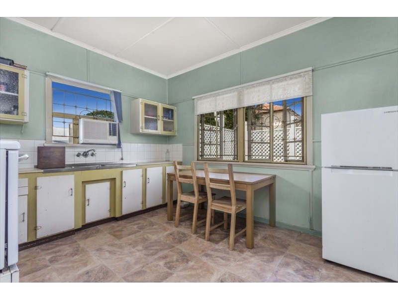 11 Connolly Street, Kedron QLD 4031