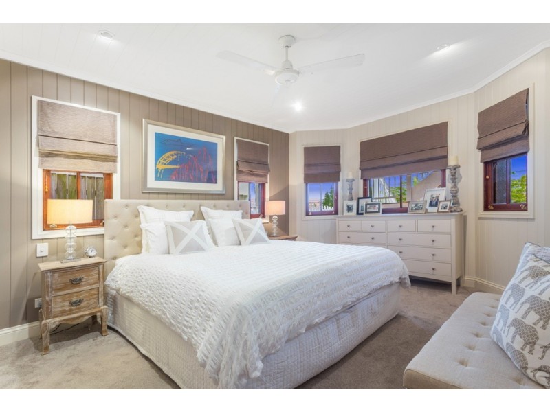 22 Evelyn Street, Grange QLD 4051