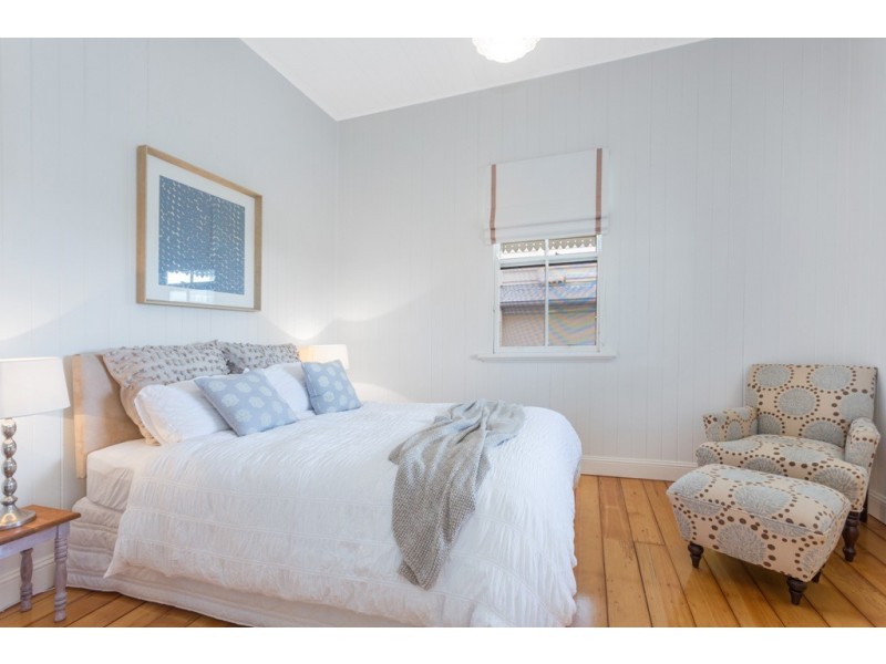 22 Evelyn Street, Grange QLD 4051