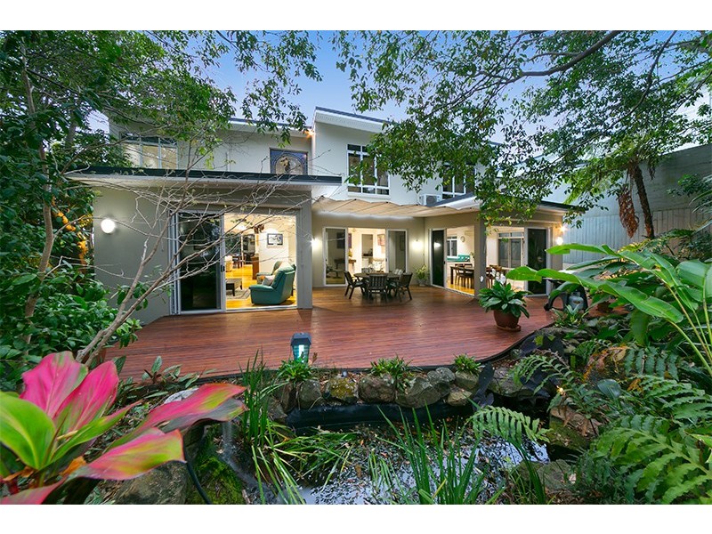 2 Langside Road, Hamilton QLD 4007