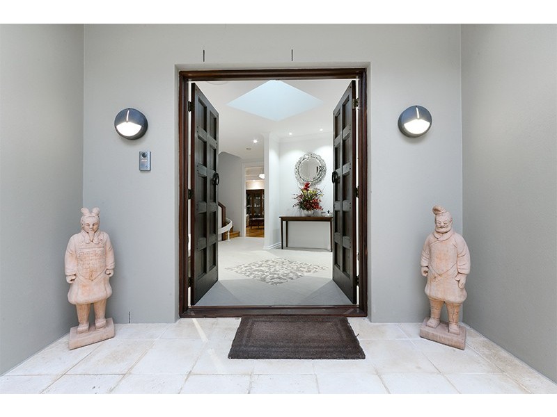 2 Langside Road, Hamilton QLD 4007