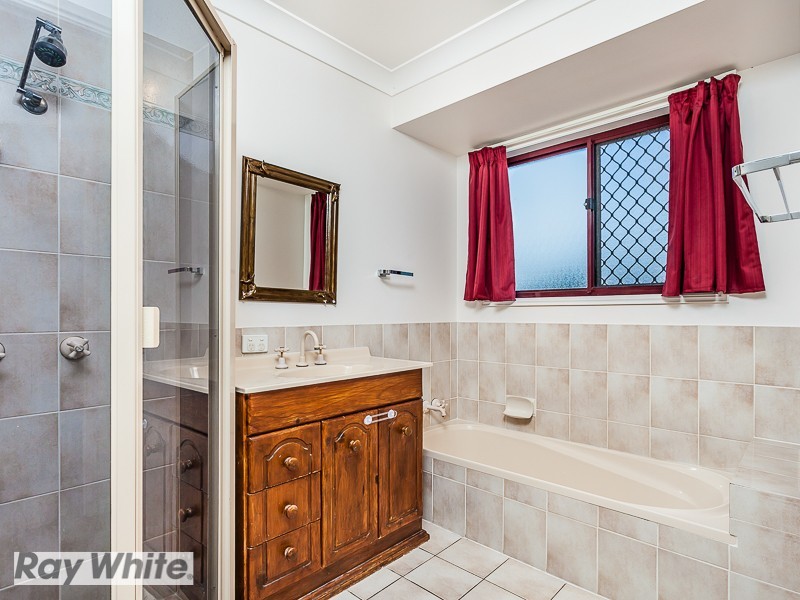 7 Carroll Court, Arana Hills QLD 4054