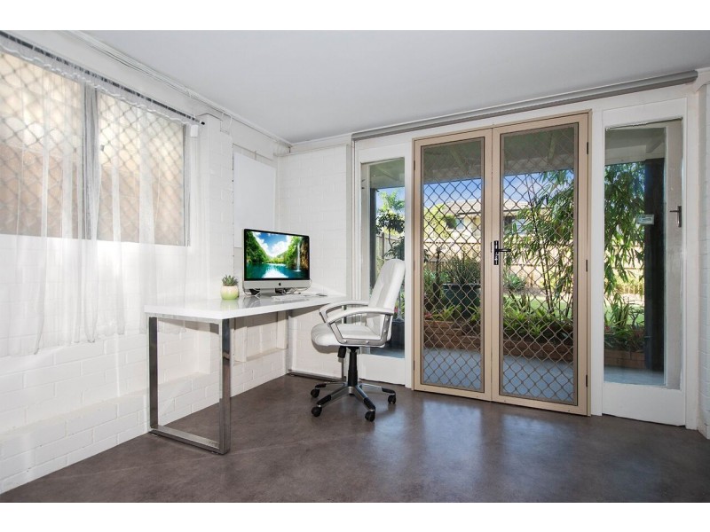8 Gilmour Street, Chermside West QLD 4032
