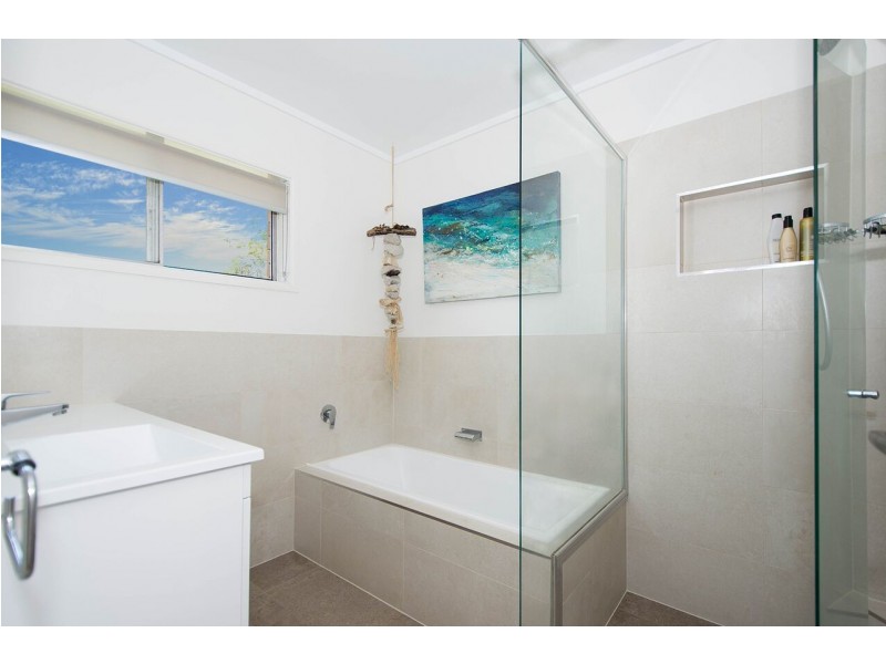 8 Gilmour Street, Chermside West QLD 4032