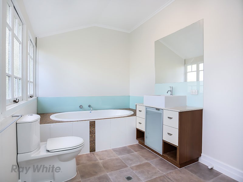 190 Edmondstone Street, Wilston QLD 4051