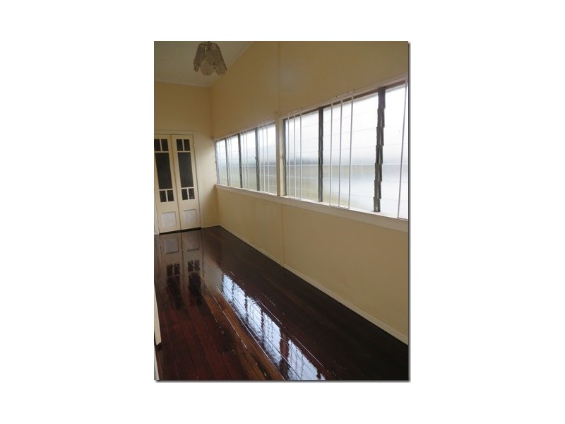 18 Rosemount Terrace, Windsor QLD 4030