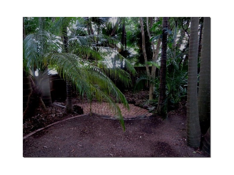 18 Rosemount Terrace, Windsor QLD 4030