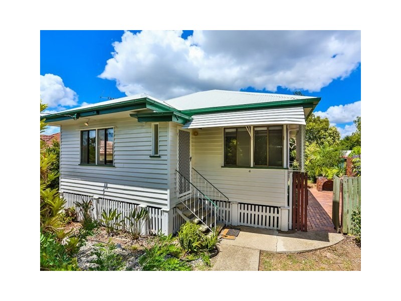 4 Handcroft Street, Wavell Heights QLD 4012