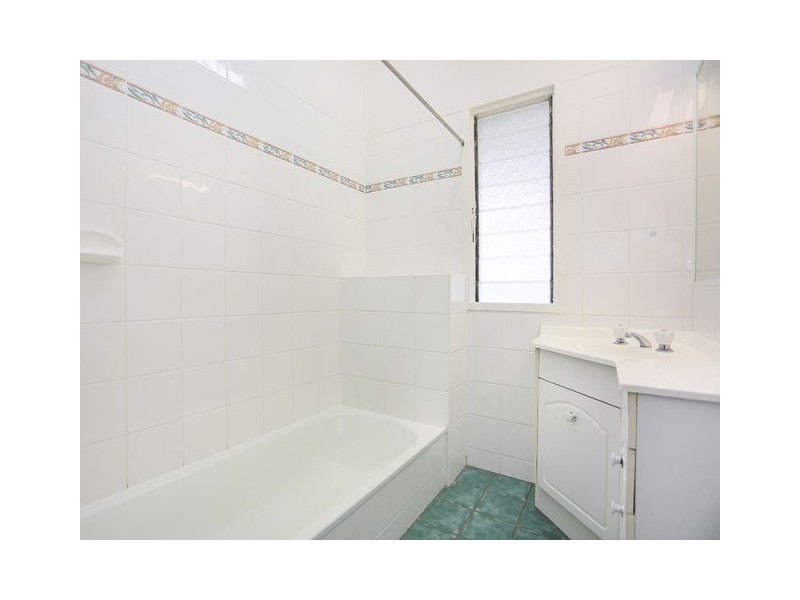 4 Handcroft Street, Wavell Heights QLD 4012