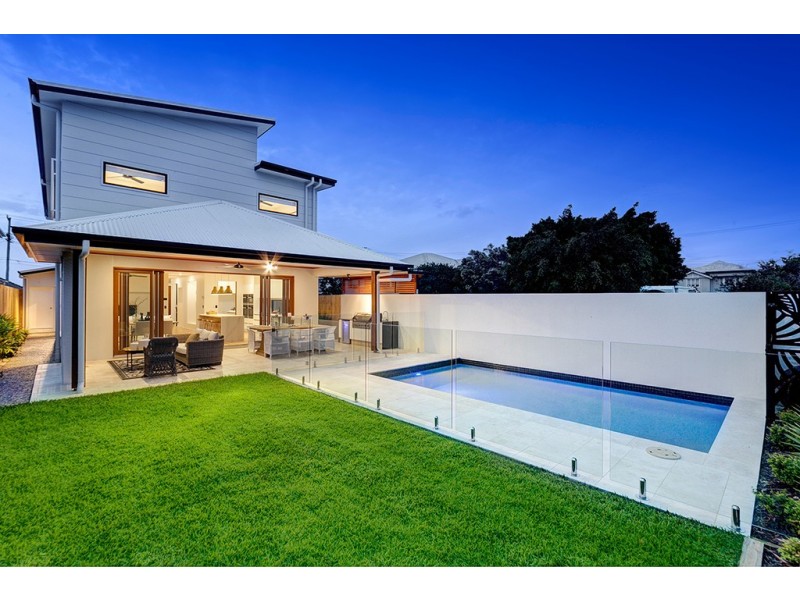 68 Raceview Avenue, Hendra QLD 4011