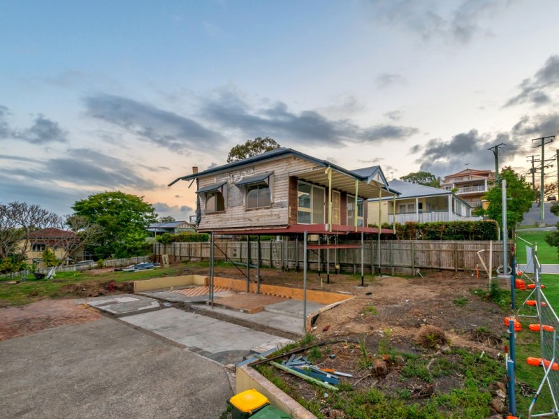 28 Newton Street, Grange QLD 4051