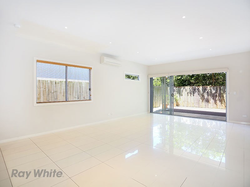 2/9 Bradley Avenue, Kedron QLD 4031