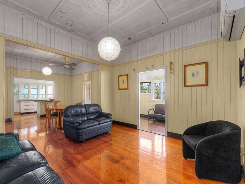 40 Glenfern Avenue, Kedron QLD 4031