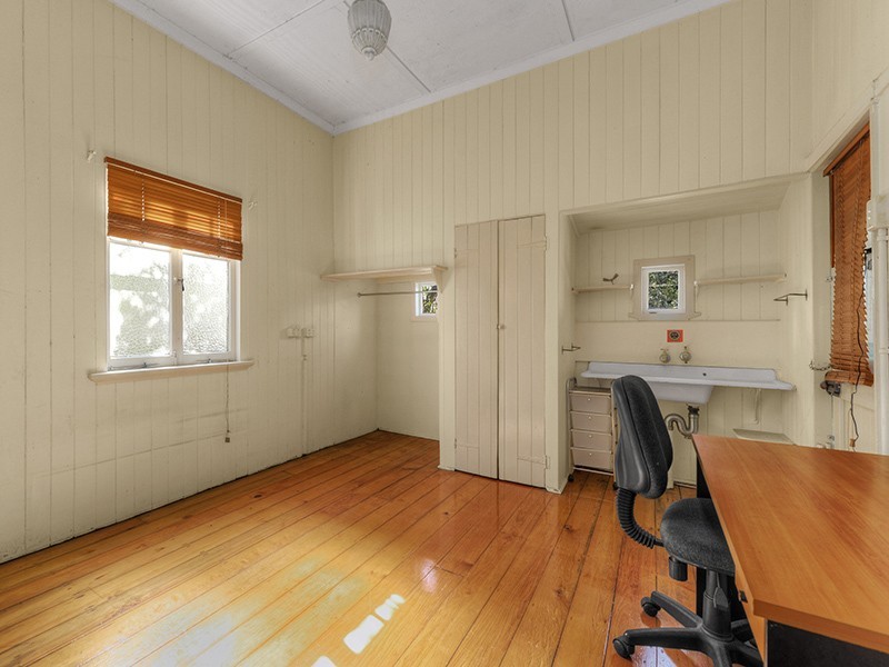 40 Glenfern Avenue, Kedron QLD 4031