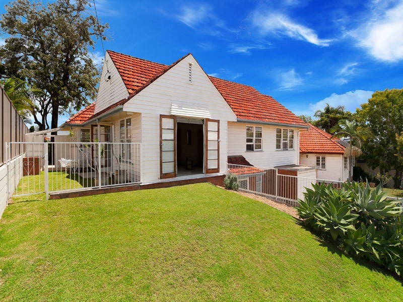 110 Hamilton Road, Wavell Heights QLD 4012