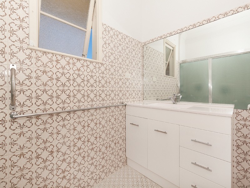 110 Hamilton Road, Wavell Heights QLD 4012