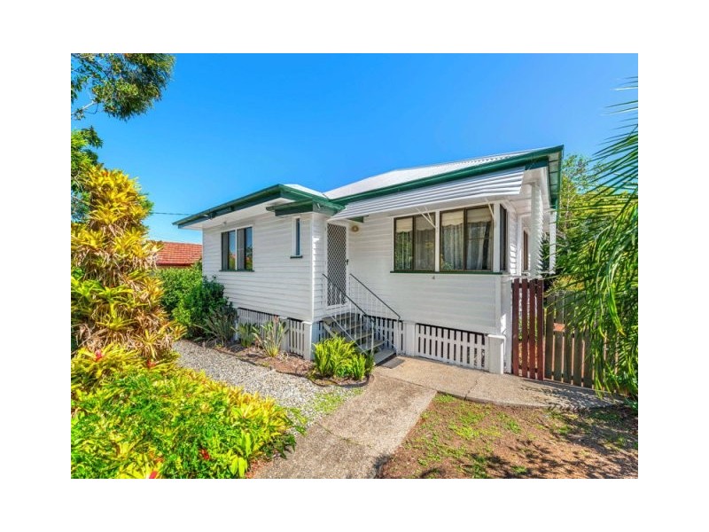 4 Handcroft Street, Wavell Heights QLD 4012