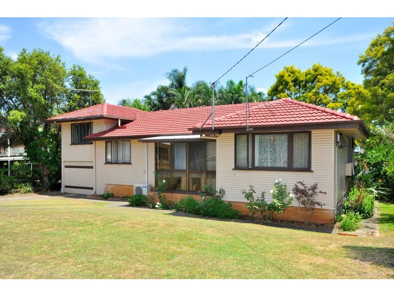 23 Lindale Street, Chermside West QLD 4032