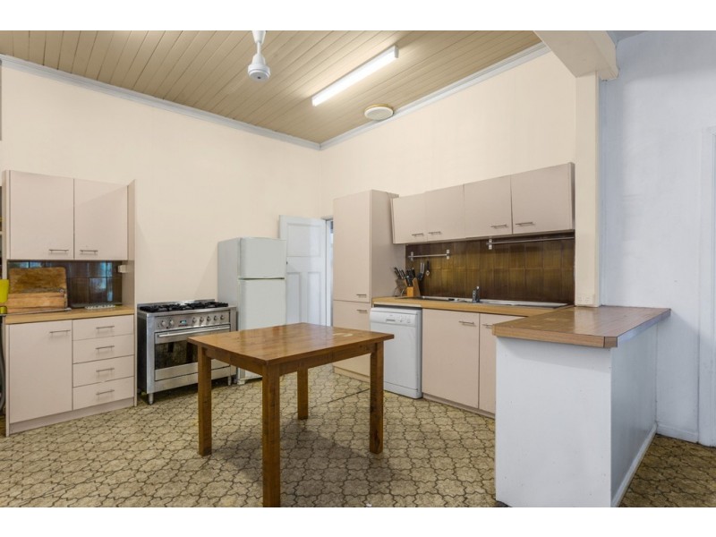 7 West Street, Highgate Hill QLD 4101