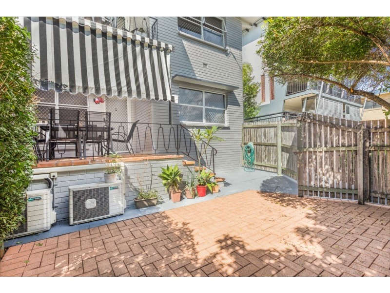 2/29 Montpelier Street, Clayfield QLD 4011