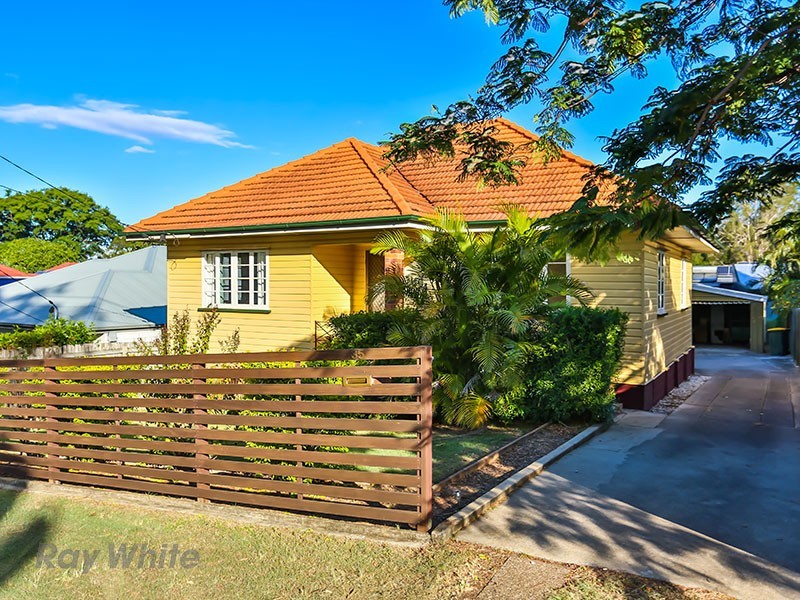 35 Bega Street, Grange QLD 4051