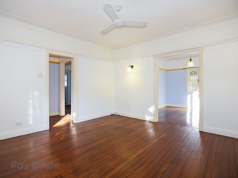 35 Bega Street, Grange QLD 4051