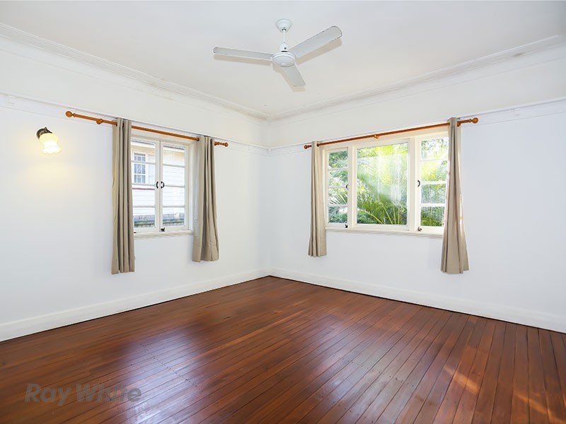35 Bega Street, Grange QLD 4051