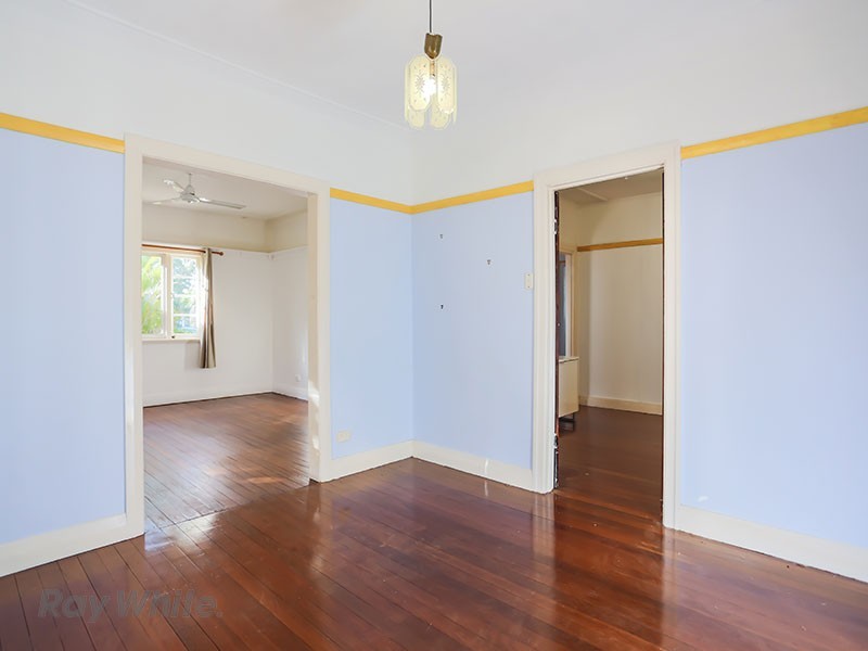 35 Bega Street, Grange QLD 4051