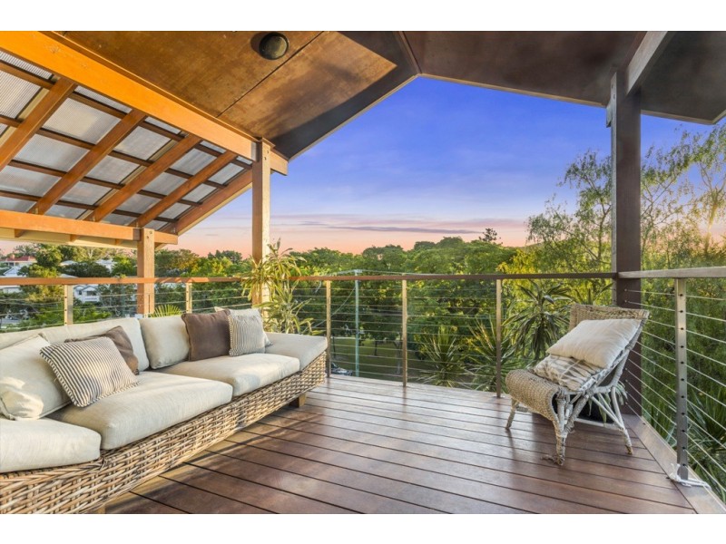 31 Crown Street, Bardon QLD 4065