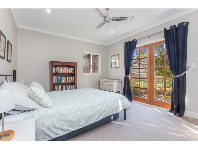 21 Maple Street, Wavell Heights QLD 4012