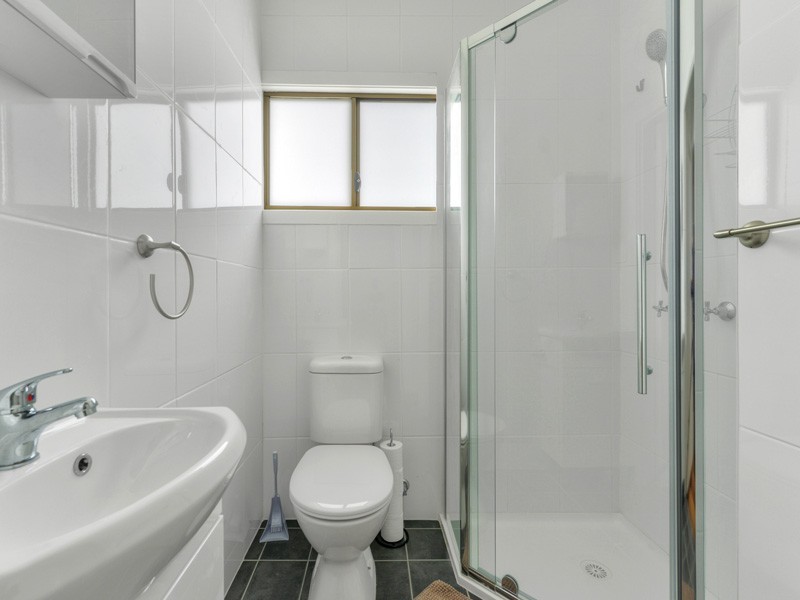 Room 1 1/11 Moy Street, Kelvin Grove QLD 4059