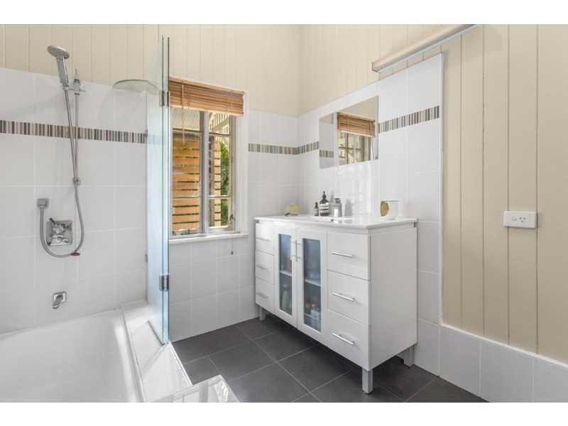 96 Rose Street, Wooloowin QLD 4030